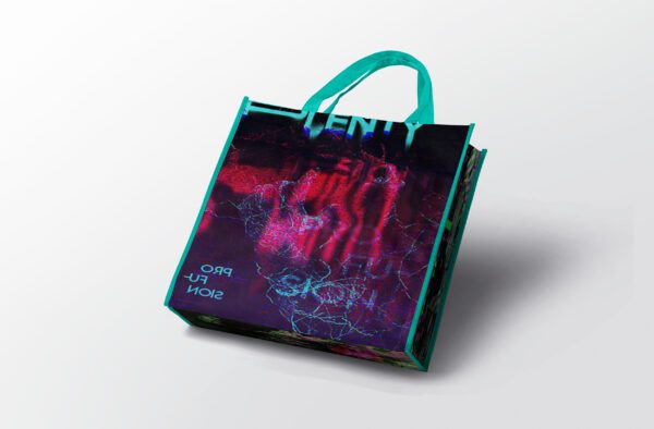 bolso rectangular con estampado temático de la agencia plenti